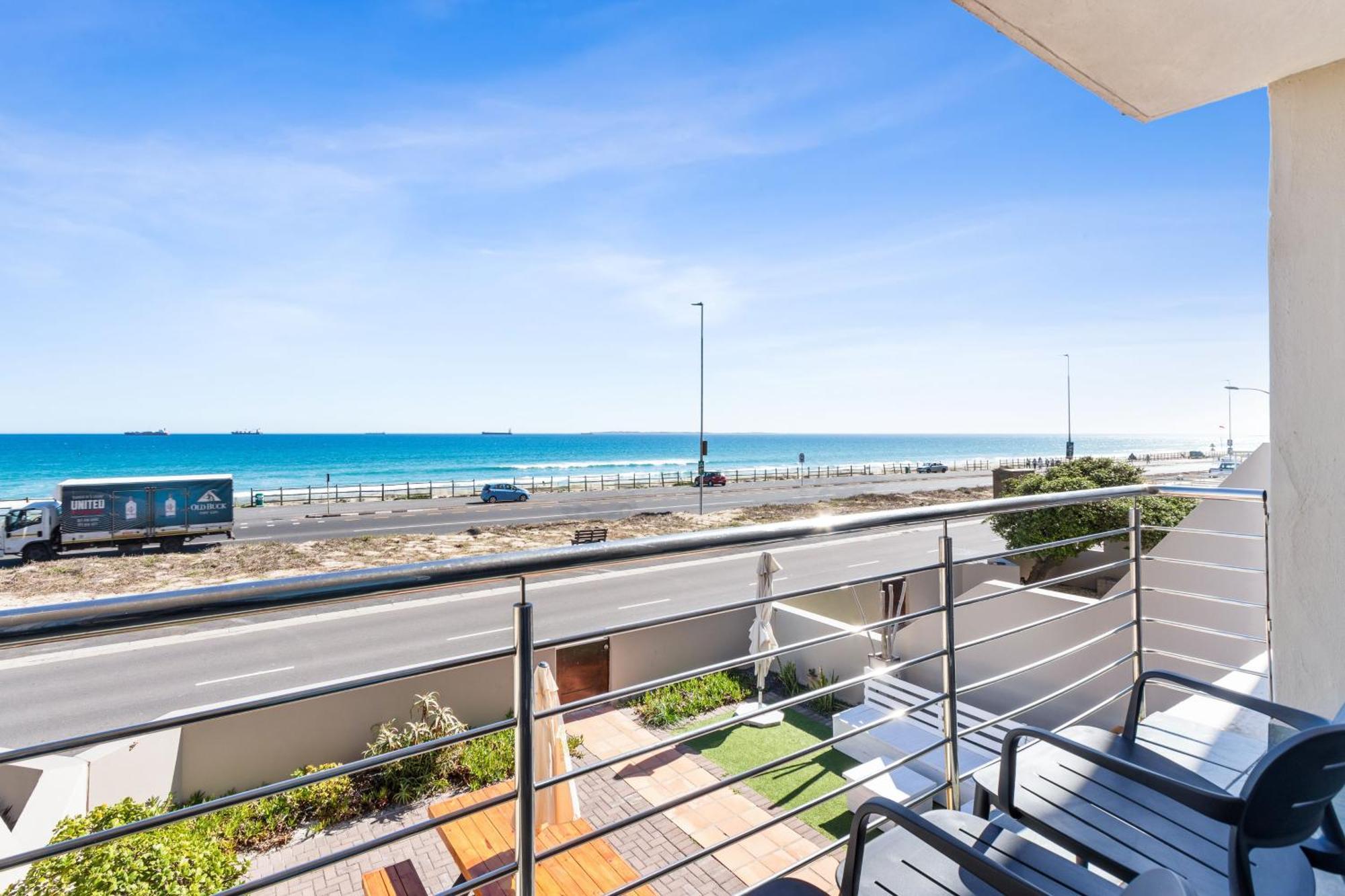 9 On The Waves By Host Agents Apartment